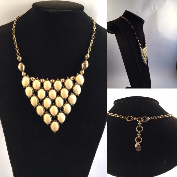 Lucky Brand  necklace gold and ivory colored beads - Picture 2 of 5